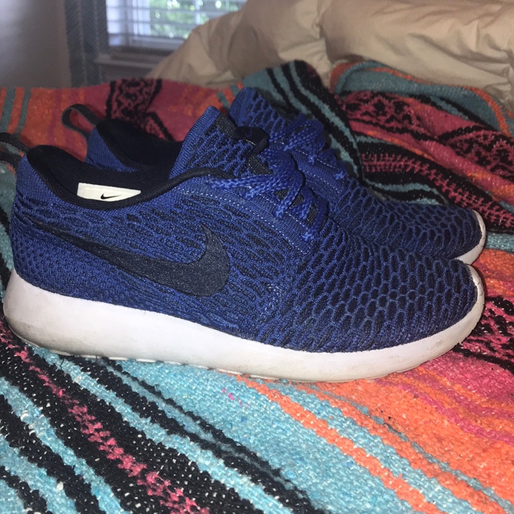 nike fly knit roshes